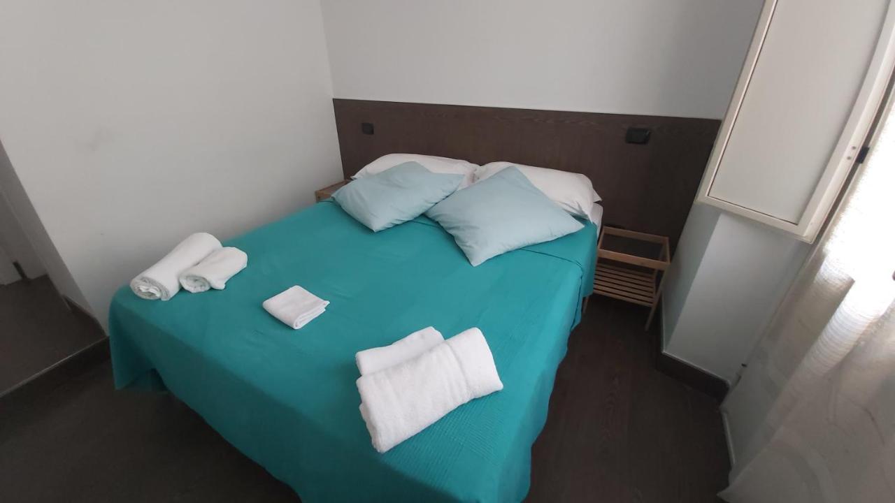Centro Storico - Fermata Montesanto Hotel Napoli Ngoại thất bức ảnh