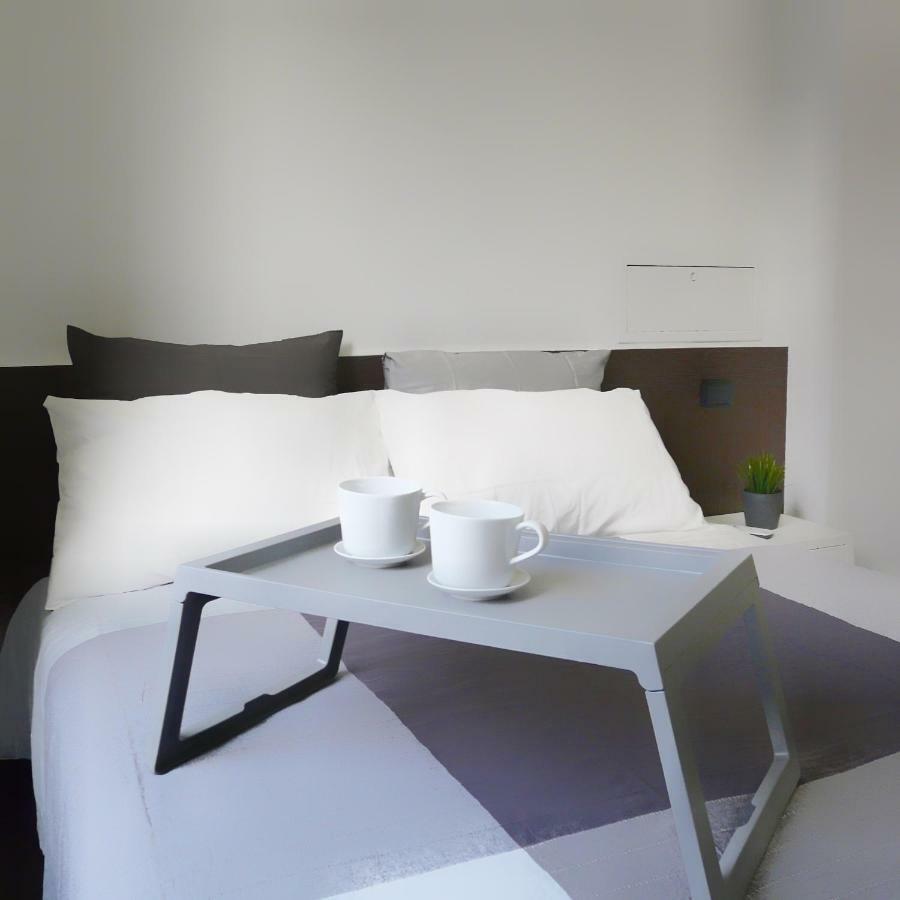 Centro Storico - Fermata Montesanto Hotel Napoli Ngoại thất bức ảnh